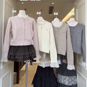 z03 麻花拼接蕾絲毛衣