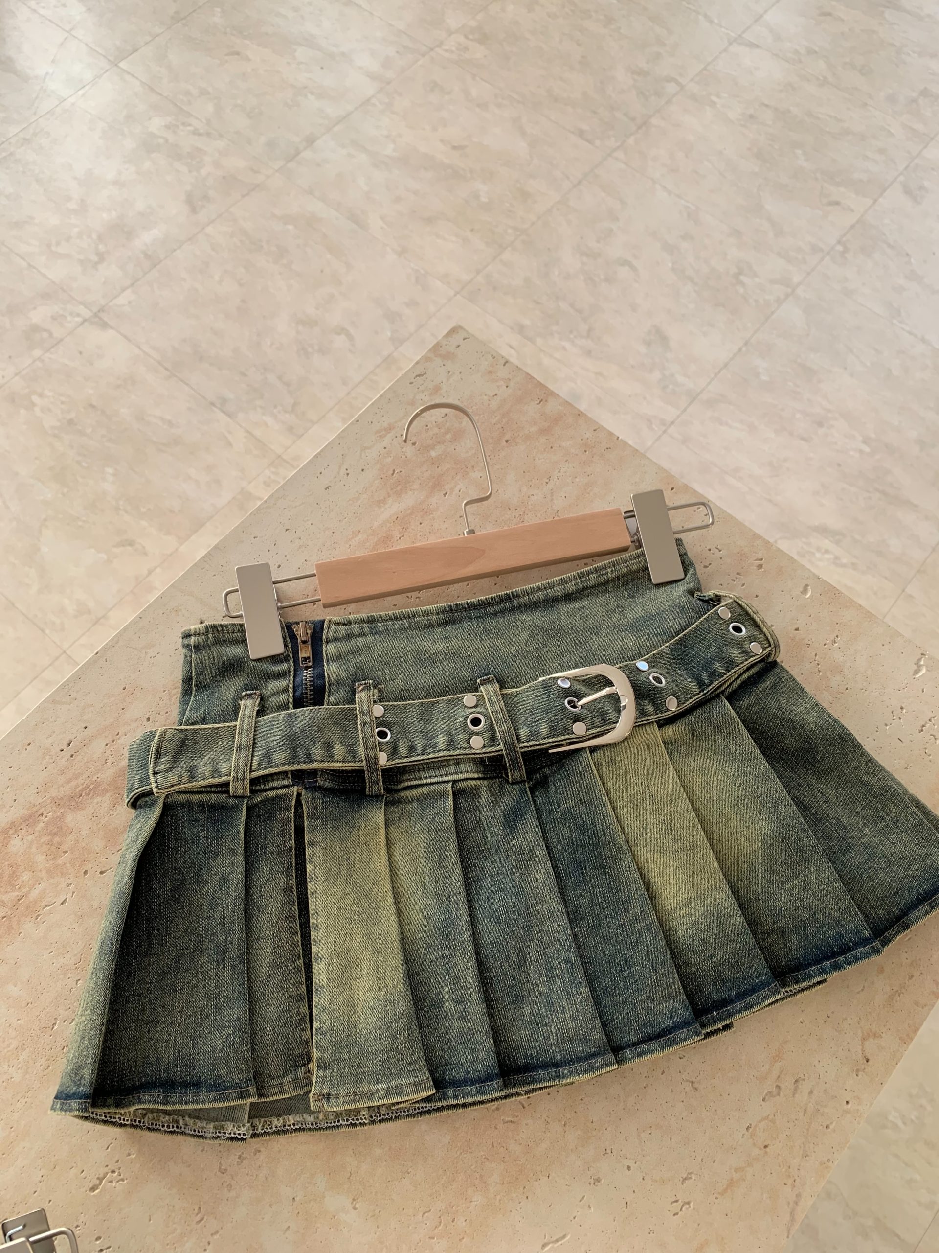 b02 女團牛仔裙 b02 女團牛仔裙