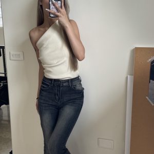 a21韓女街頭超長腿喇叭褲