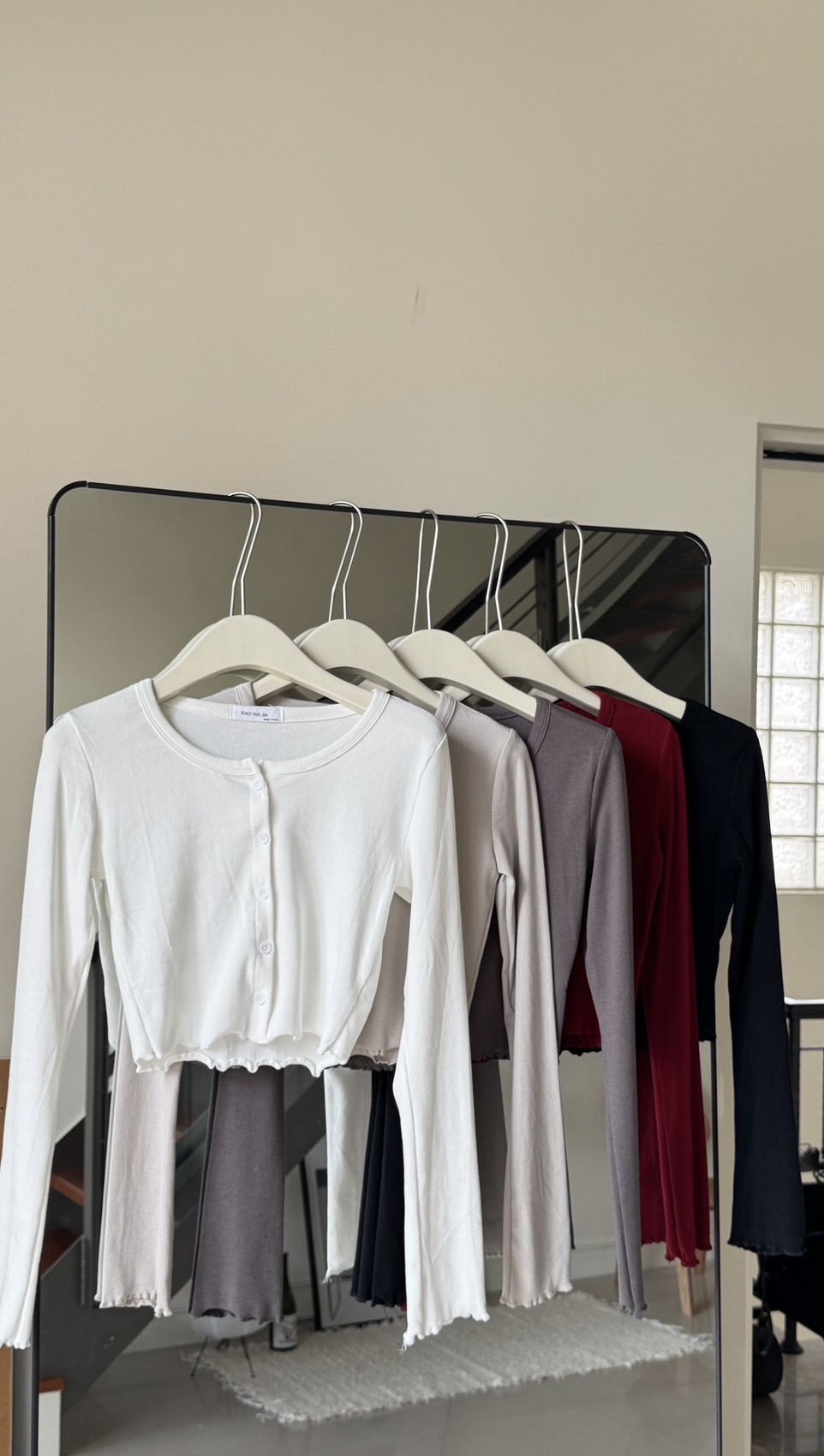 a23木耳捲邊早秋小外套 a23木耳捲邊早秋小外套