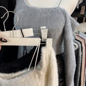 a26辣妹必收！細肩上衣🌶️