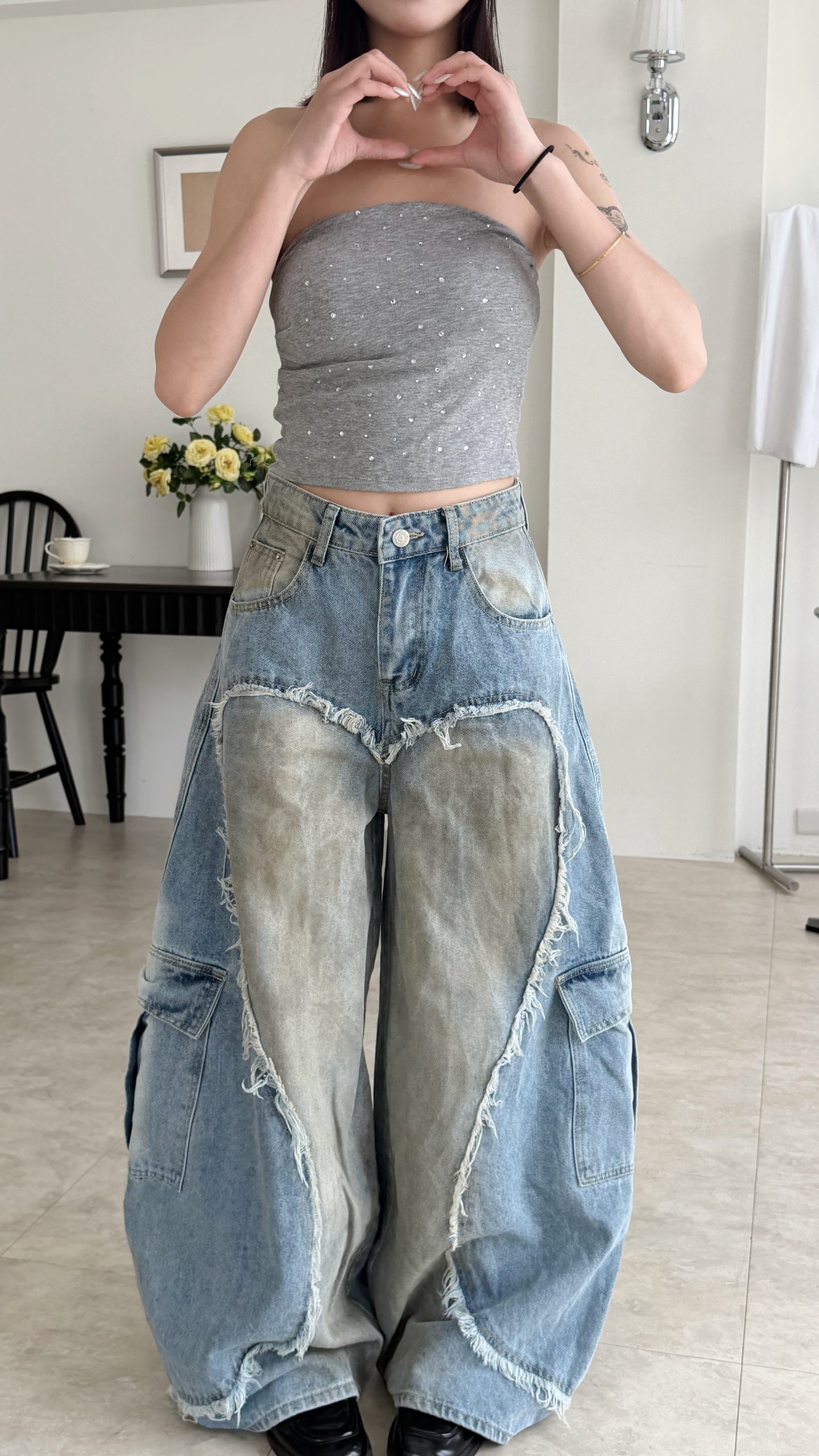 大愛心刷破彎刀褲 大愛心刷破彎刀褲