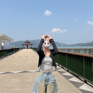 大愛心刷破彎刀褲