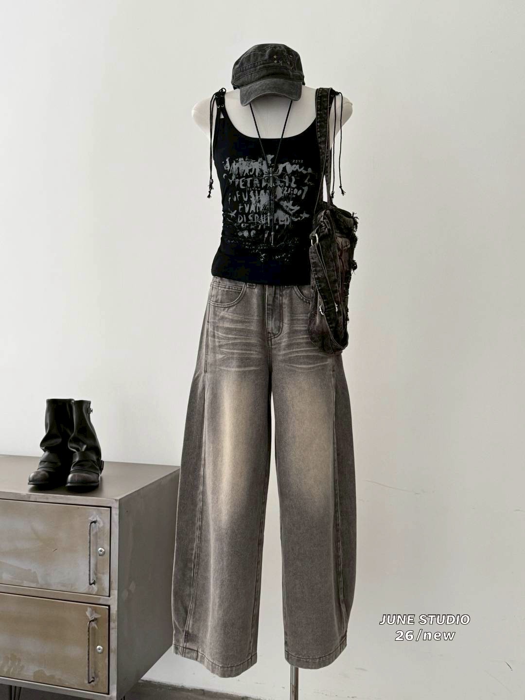 刷色打摺寬牛仔 刷色打摺寬牛仔